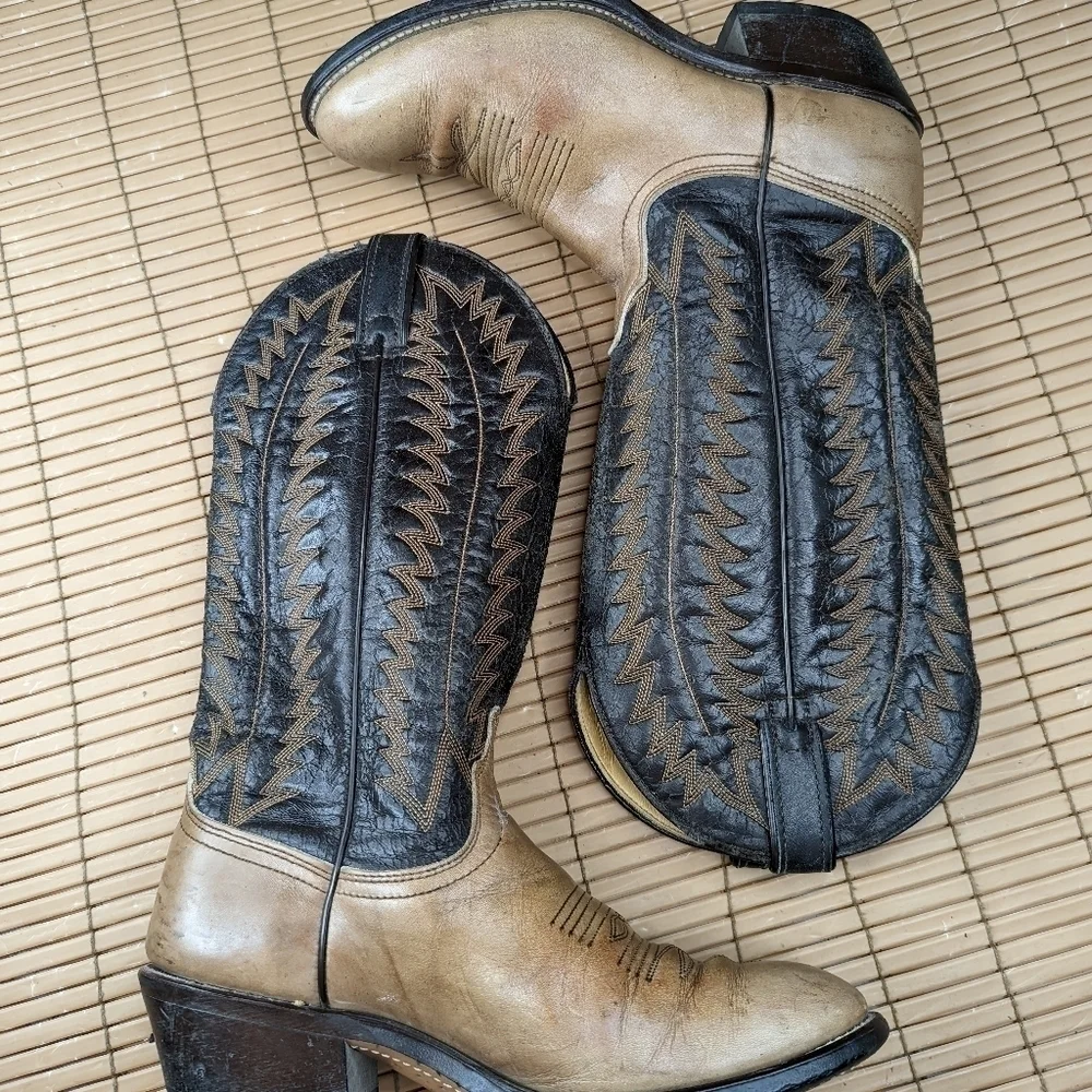Laredo Boots Mens cognac brown and black shaft 14